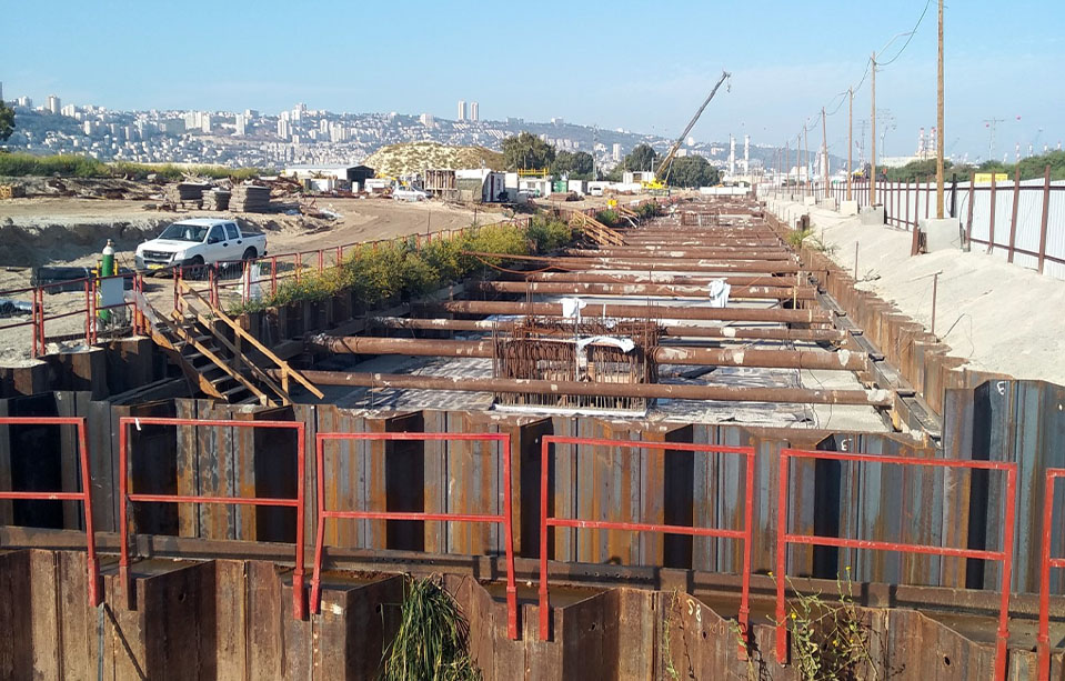 מנהרת תשתיות 10