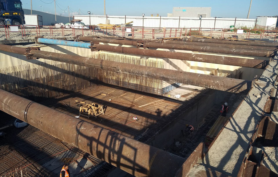 מנהרת תשתיות 8